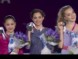 エフゲニア・メドベデワ　宮原知子　エレーナ・ラジオノワ　表彰式　グランプリファイナル2015
